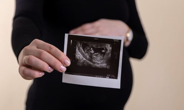 Pathologe bekommt Plazenta von geimpften Frauen voller Spike-Protein zugeschickt